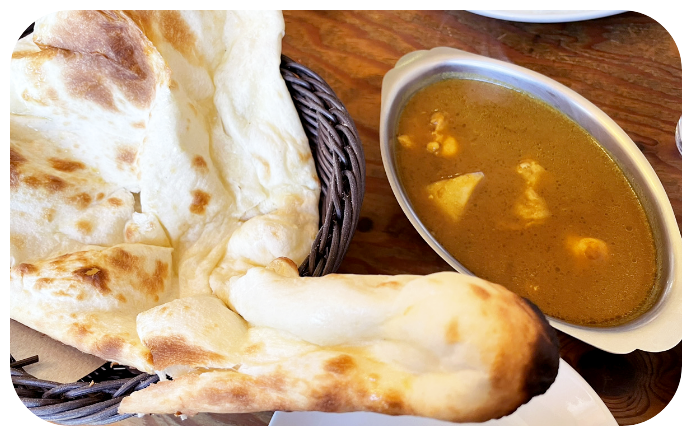 カレーの店 ボンベイのカレーとナン
