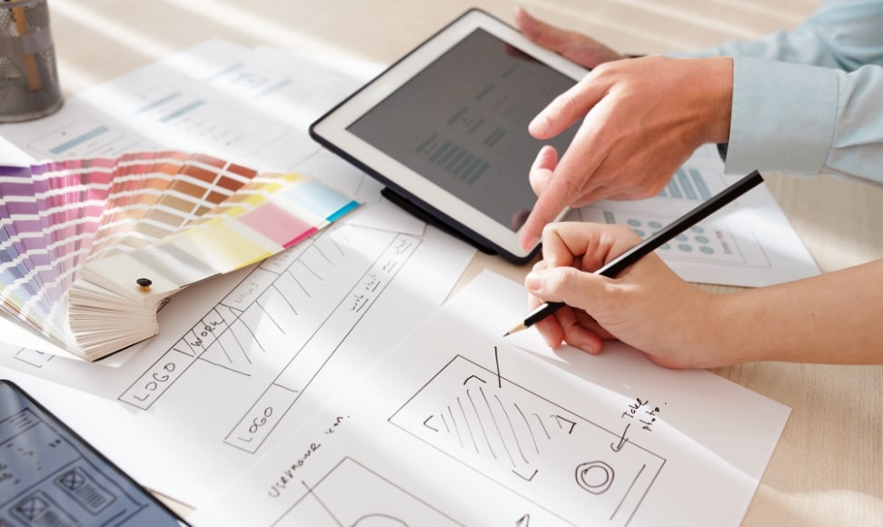 デザインする様子